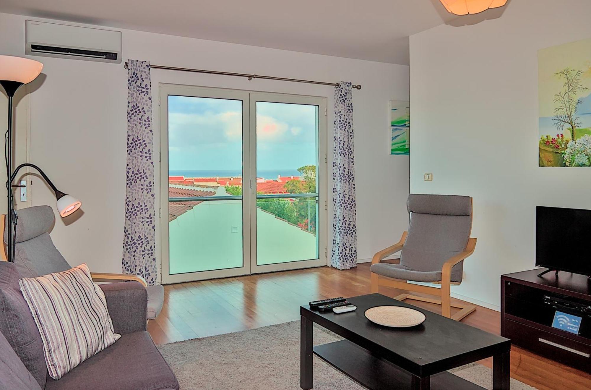 Downtown Praia Da Vitoria Al Room photo