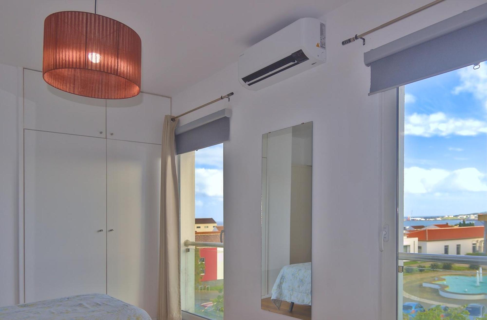 Downtown Praia Da Vitoria Al Room photo