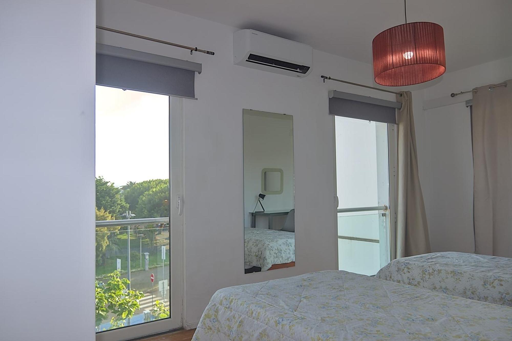 Downtown Praia Da Vitoria Al Room photo