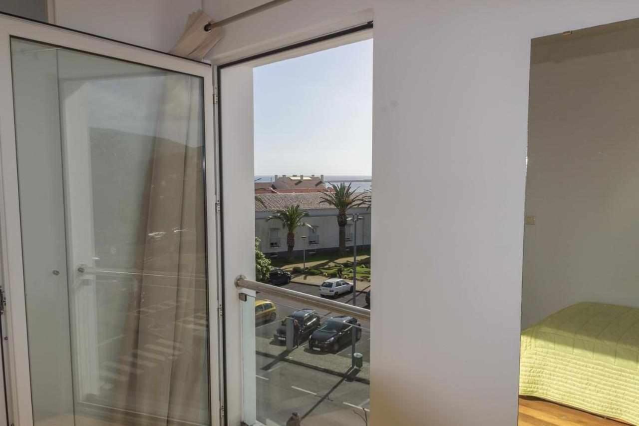 Downtown Praia Da Vitoria Al Exterior photo